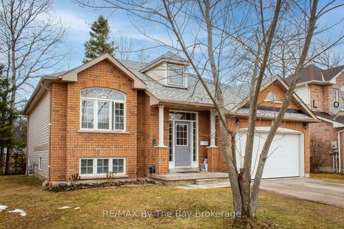 48 Rose Valley Way, Wasaga Beach, ON, L9Z3C4 | Card Image