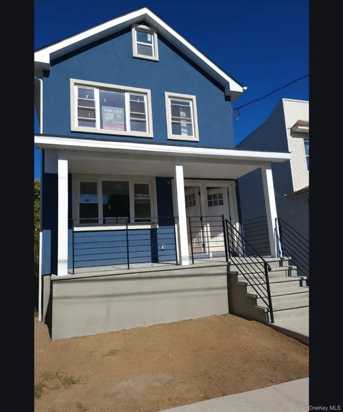 1379 E 93rd St, Brooklyn, NY, 11236-4801 | Card Image