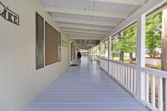 737 Lake Shore Dr, House other with 3 bedrooms, 2 bathrooms and 2 parking in Trinity TX | Image 12