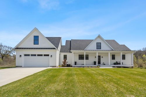 7834 Sandy Lane, Stanwood, MI, 49346 | Card Image