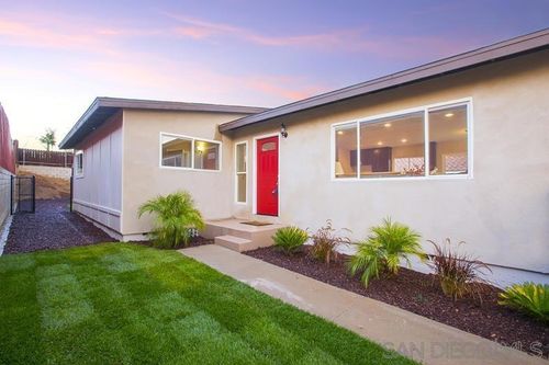 648 San Juhn St, Spring Valley, CA, 91977-5253 | Card Image