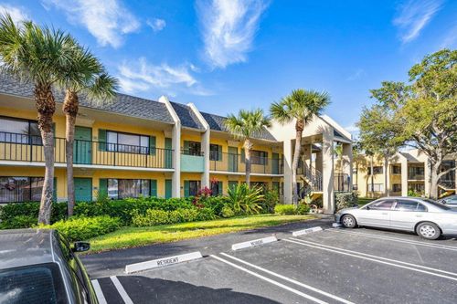 1618 Meadows Cir W, Boynton Beach, FL, 33436-9219 | Card Image