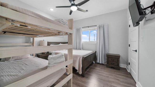 991 Seadrift Dr, House other with 4 bedrooms, 3 bathrooms and 4 parking in Port Bolivar TX | Image 24