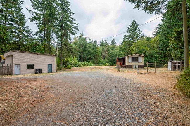 3381 208 St, House other with 3 bedrooms, 2 bathrooms and 9 parking in Langley BC | Image 36