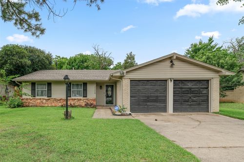 2308 Westwood Dr, Denton, TX, 76205-5995 | Card Image