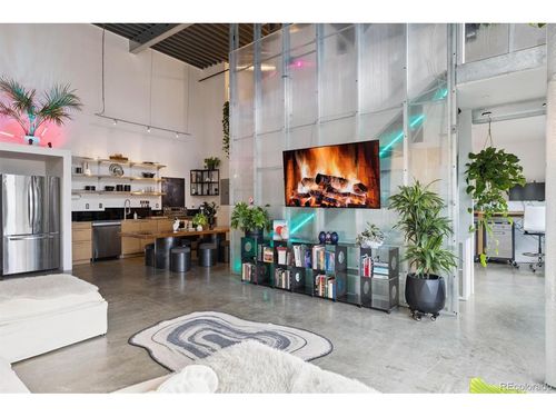 304-3457 Ringsby Ct, Denver, CO, 80216-4911 | Card Image