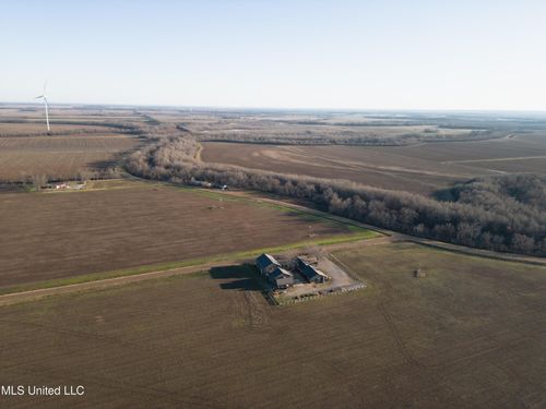 1640 Rowe Rd, Dundee, MS, 38626-9512 | Card Image