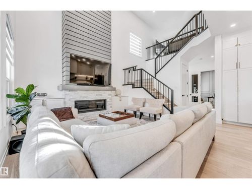 6464 Elston Loop Nw, Edmonton, AB, T6M0V9 | Card Image