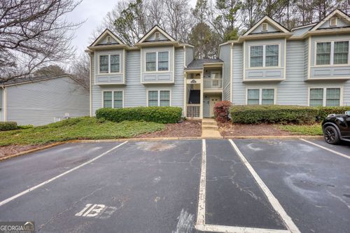 11 Doranne Ct Se, Smyrna, GA, 30080-8077 | Card Image