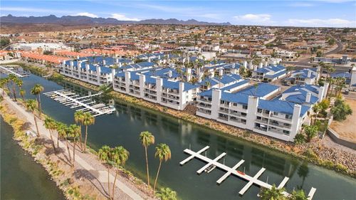 32-1800 Clubhouse Dr, Bullhead City, AZ, 86442-6891 | Card Image