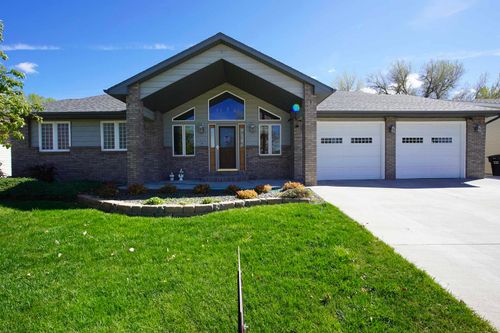 123 Riverbend Rd, Casper, WY, 82604-3709 | Card Image