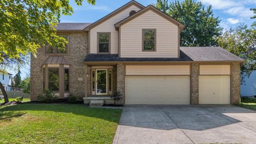 7565 Creekbend Dr, Pickerington, OH, 43147-8832 | Card Image