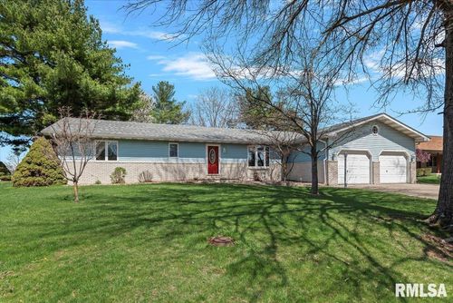 209 Joan Dr, Divernon, IL, 62530-9745 | Card Image