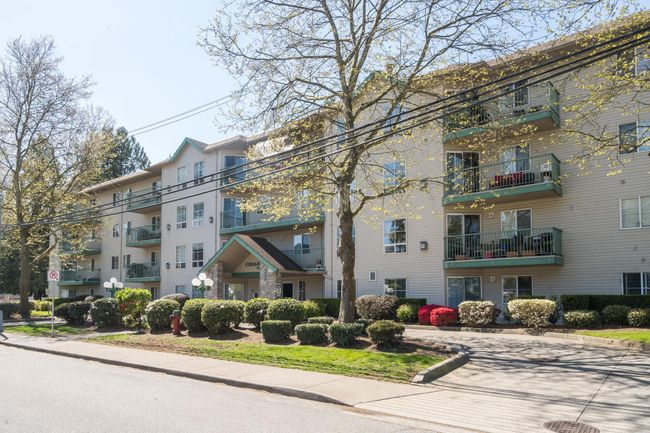 205 - 2435 Center Street, Condo with 2 bedrooms, 2 bathrooms and 1 parking in Abbotsford BC | Image 3