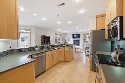 204-1101 Hamilton Street Street, Stoughton, WI, 53589 | Card Image