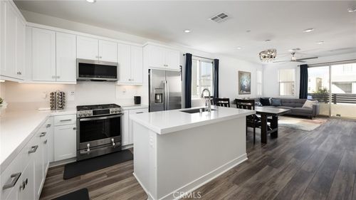 162 Juniper Dr, Rancho Mission Viejo, CA, 92694-1640 | Card Image