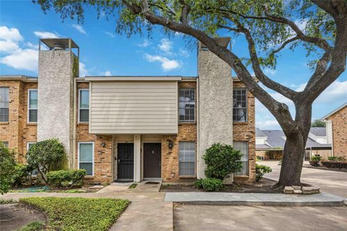 30-6201 Beverlyhill St, Houston, TX, 77057-6660 | Card Image