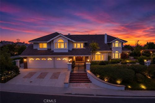 111 Hillcrest, Irvine, CA, 92603-3743 | Card Image