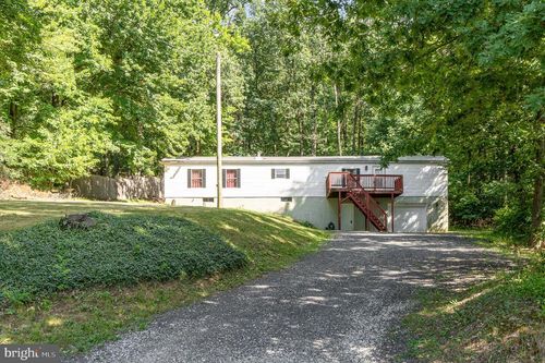 737 Racetrack Rd, HANOVER, PA, 17331 | Card Image