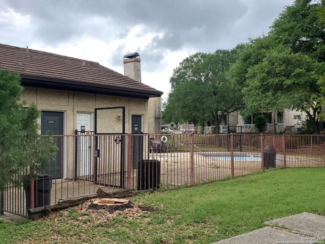 APT-502 - 6100 Woodlake Pkwy, Condo with 2 bedrooms, 2 bathrooms and null parking in San Antonio TX | Image 23