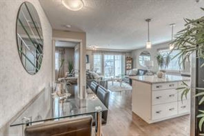212 - 406 Cranberry Pk Se, Condo with 2 bedrooms, 2 bathrooms and 1 parking in Calgary AB | Image 5