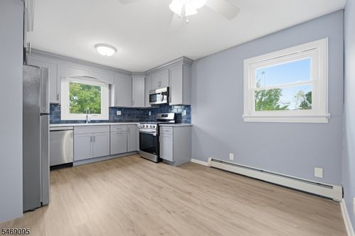 2-15 Wright Ct, Bloomfield, NJ, 07003-6029 | Card Image
