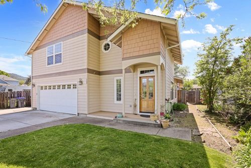 107 N 1st St, Talent, OR, 97540-7001 | Card Image