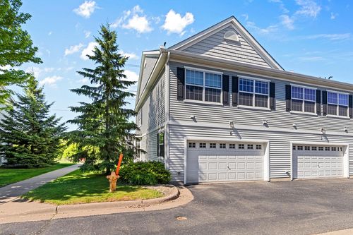1-1617 Legacy Parkway E, Maplewood, MN, 55109 | Card Image