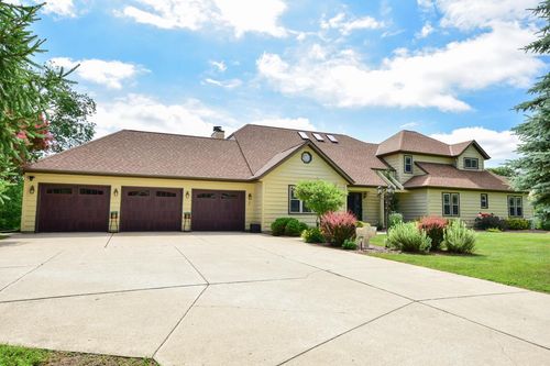 2426 Deerfield Court, CEDARBURG, WI, 53080 | Card Image