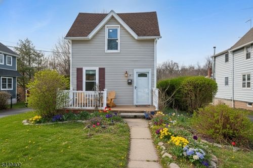 17 Maple Ave, West Orange, NJ, 07052-2407 | Card Image