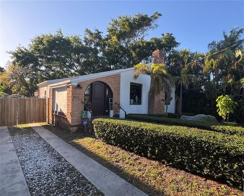 7020 Ne 5th Ave, Miami, FL, 33138-5616 | Card Image