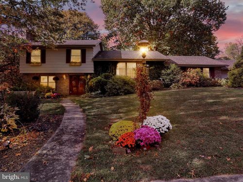 48 Hearthstone Dr, READING, PA, 19606-3048 | Card Image