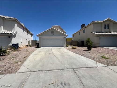 3736 Steinbeck Dr, Las Vegas, NV, 89115-0806 | Card Image