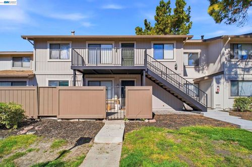 245 Famoso Plz, Union City, CA, 94587-3745 | Card Image