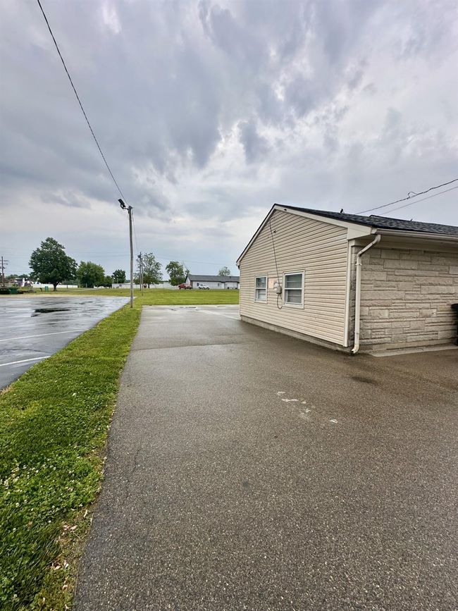 2600 N Park Rd, Home with 0 bedrooms, 1 bathrooms and null parking in Connersville IN | Image 18
