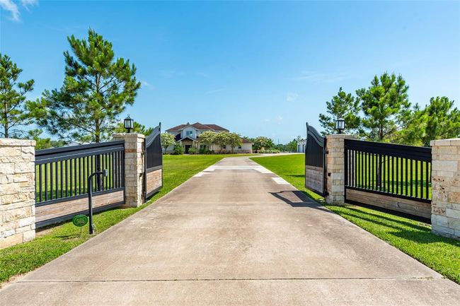 2112 Washington Ave, House other with 3 bedrooms, 4 bathrooms and 7 parking in Alvin TX | Image 31