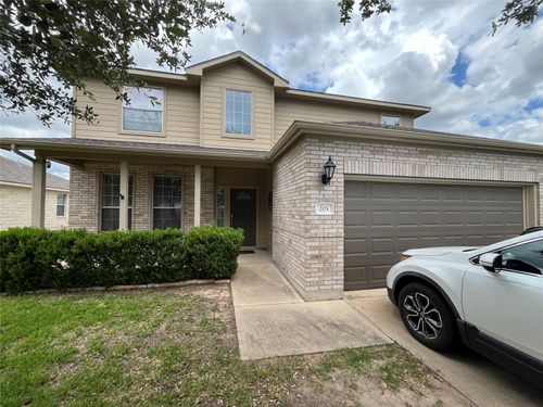 205 Javelina Trl, Bastrop, TX, 78602-4033 | Card Image