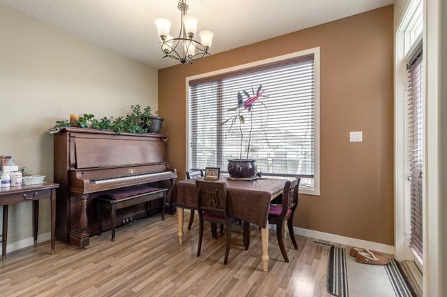 431 Mary Cameron Crescent N, Home with 4 bedrooms, 3 bathrooms and 4 parking in Lethbridge AB | Image 12