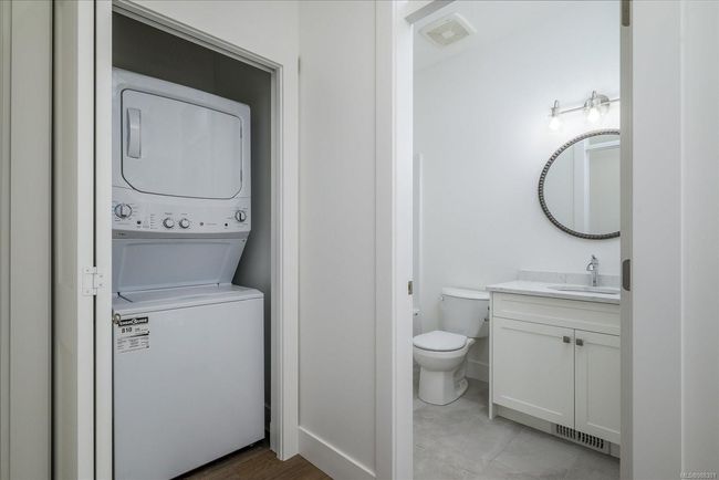 2339 York Cres, House other with 4 bedrooms, 3 bathrooms and 4 parking in Nanaimo BC | Image 13
