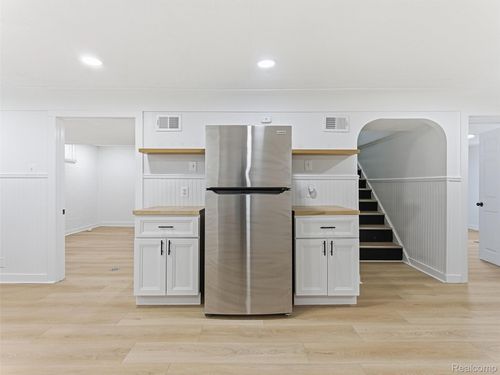 3-1751 E Woodward Heights Blvd, Hazel Park, MI, 48030-2807 | Card Image