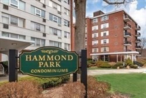 102-20 Hammond Pond Pkwy, Chestnut Hill, MA, 02467-2130 | Card Image