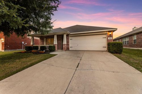 1605 Cardinal Way, Aubrey, TX, 76227-3535 | Card Image