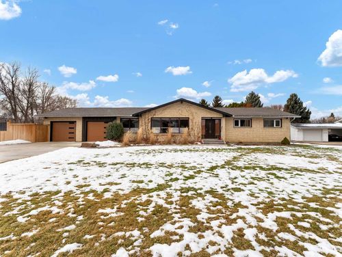 {{alt}} | Card Image