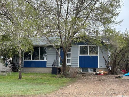 825 Valley Street, Estevan, SK, S4A0C8 | Card Image