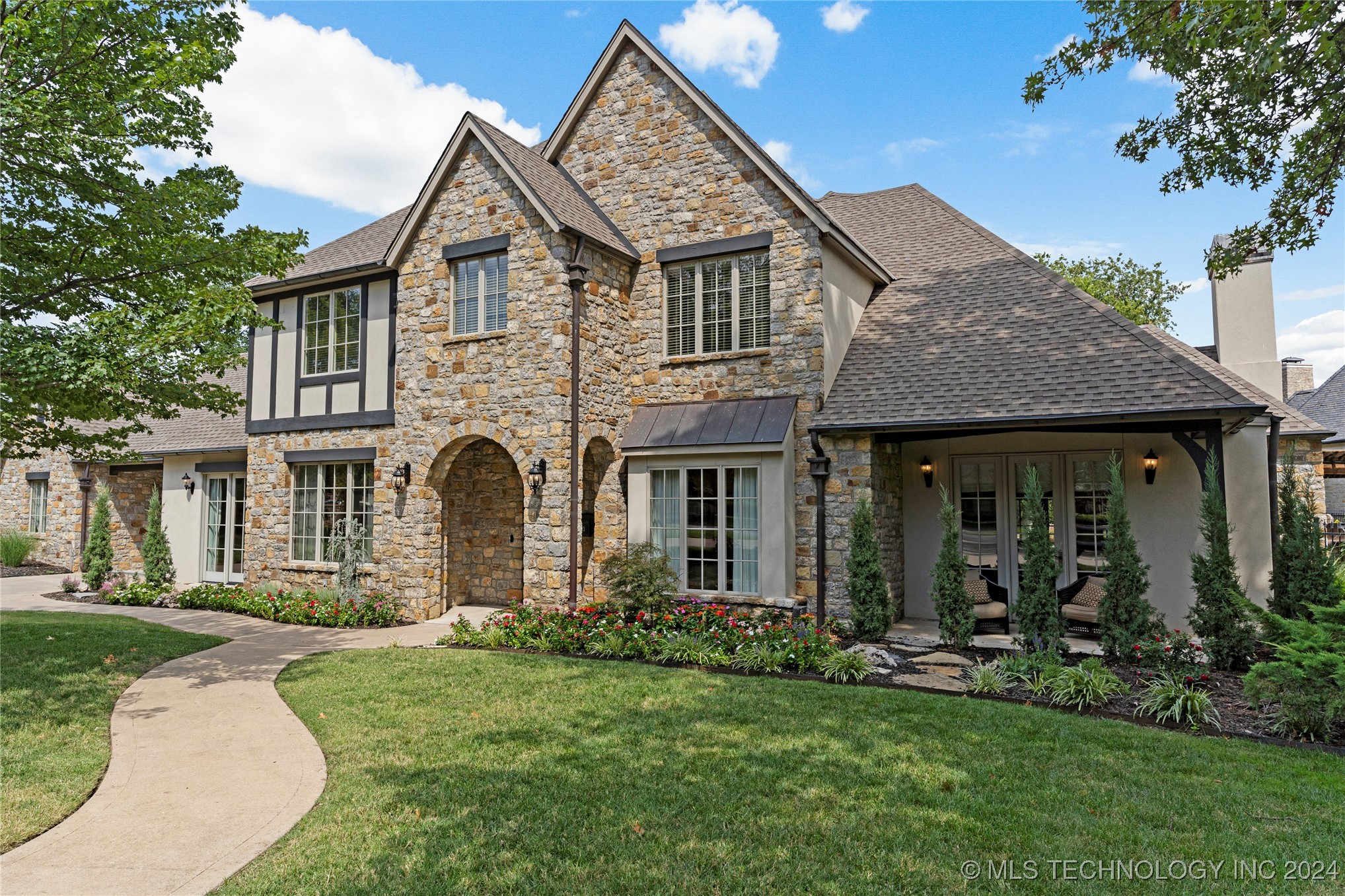 Columbia Cir, Tulsa, OK 74105
