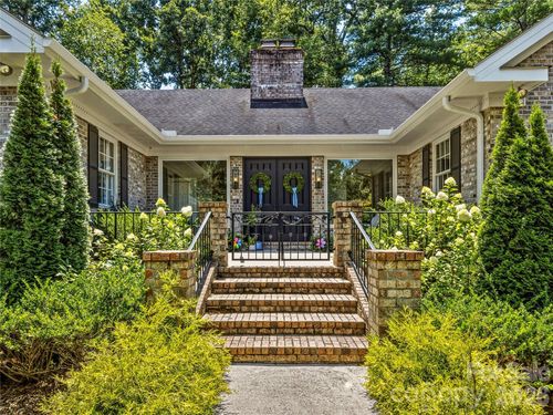 4 Hemlock Rd, Asheville, NC, 28803-3045 | Card Image