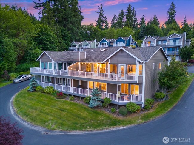 722 Sherman St Nw, Condo with 3 bedrooms, 3 bathrooms and null parking in Olympia WA | Image 5