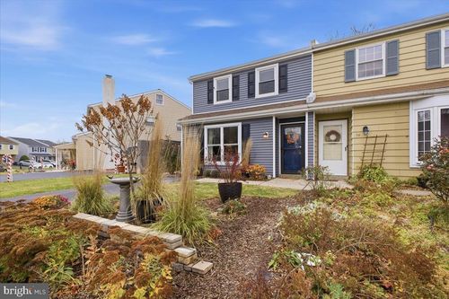 56 Dewsbury Ln, QUAKERTOWN, PA, 18951-1010 | Card Image