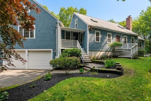 975 Hanover St, Hanover, MA, 02339 | Card Image