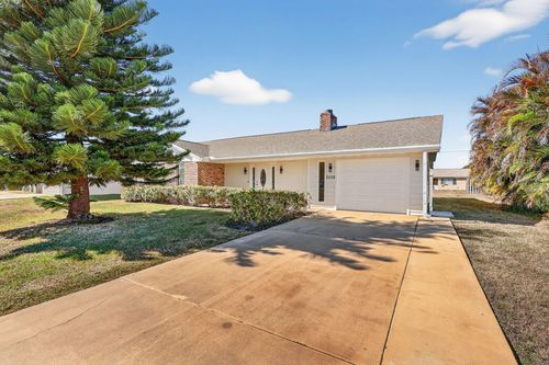 2058 Se Watercrest St, Port St. Lucie, FL, 34984-4767 | Card Image